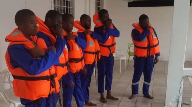 Cours sur l’esprit de survie en plein mer Cours sur l’esprit de survie en plein mer